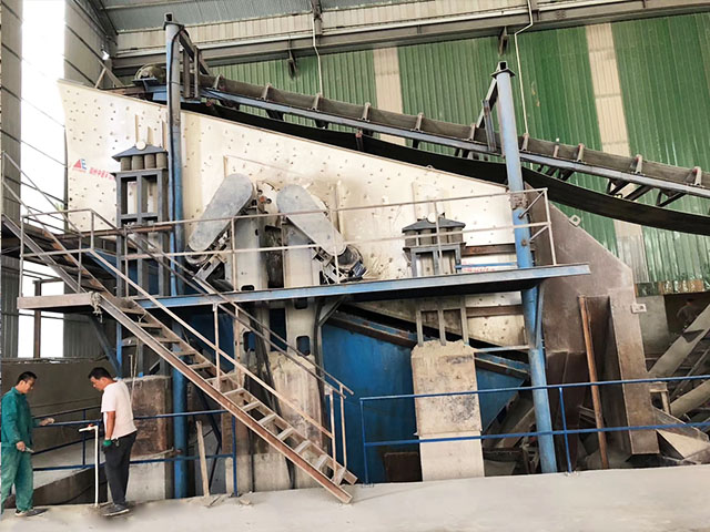 陜西反擊破碎機石料大型固定生產(chǎn)線破碎石料