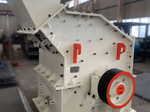 高效細(xì)碎機(jī)發(fā)往江蘇泰興石料廠(chǎng)助力石灰石破碎生產(chǎn)線(xiàn)