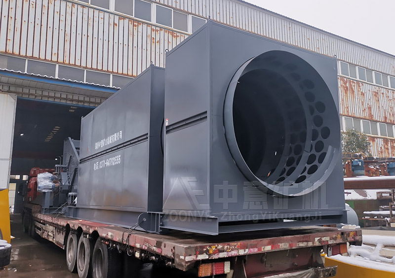 滿載設(shè)備的貨車(chē)緩緩駛出廠區(qū)