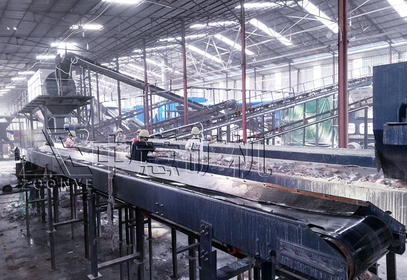 廣州環(huán)保固廢建筑裝修垃圾粉碎再生利用項目現(xiàn)場 廣州環(huán)保固廢建筑裝修垃圾粉碎再生利用項目現(xiàn)場