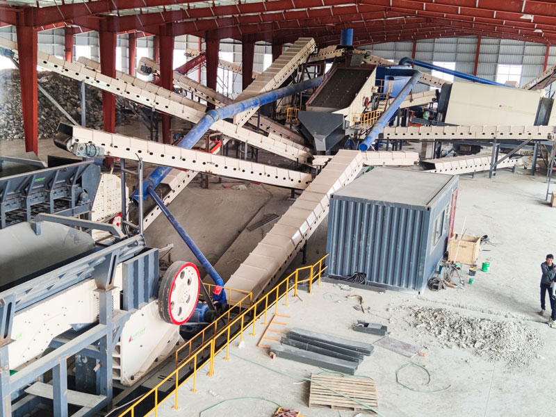 浙江溫州龍灣區(qū)建筑裝修垃圾處理生產(chǎn)線現(xiàn)場(chǎng)