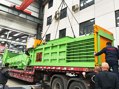 直擊中意機械發(fā)貨現(xiàn)場：打包機與鏈板輸送機齊發(fā)，共赴環(huán)保使命