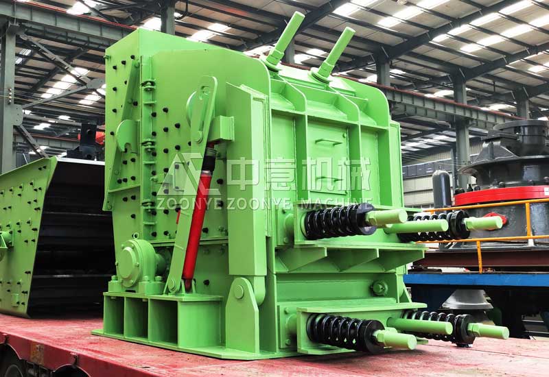 反擊式破碎機(jī).jpg 反擊式破碎機(jī)