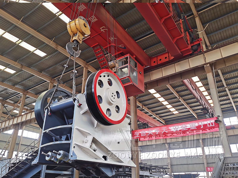 建筑石子破碎機(jī)工廠實(shí)拍圖片