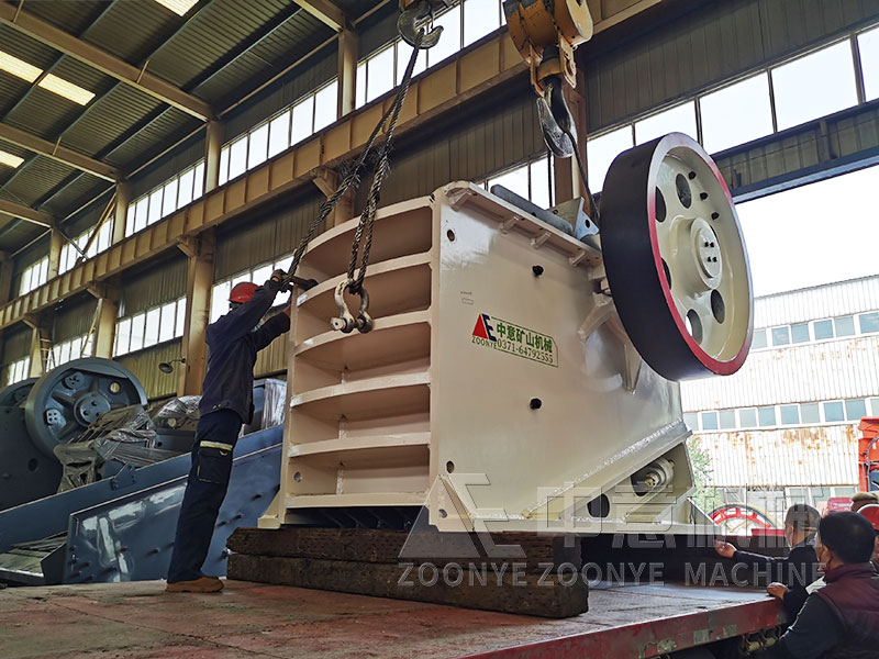 建筑磚瓦等廢料處理設(shè)備破碎機(jī)實(shí)地工廠(chǎng)圖片